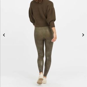 Spanx Faux Leather Croc Shine Leggings Olive NWT